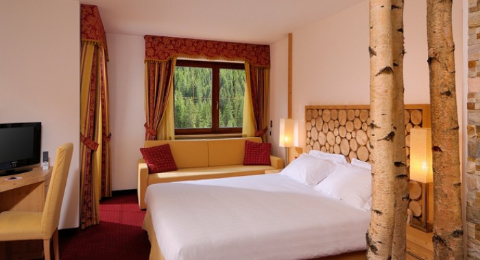 Hotel La Perla (Canazei), Val di Fassa ski chalet, image 3